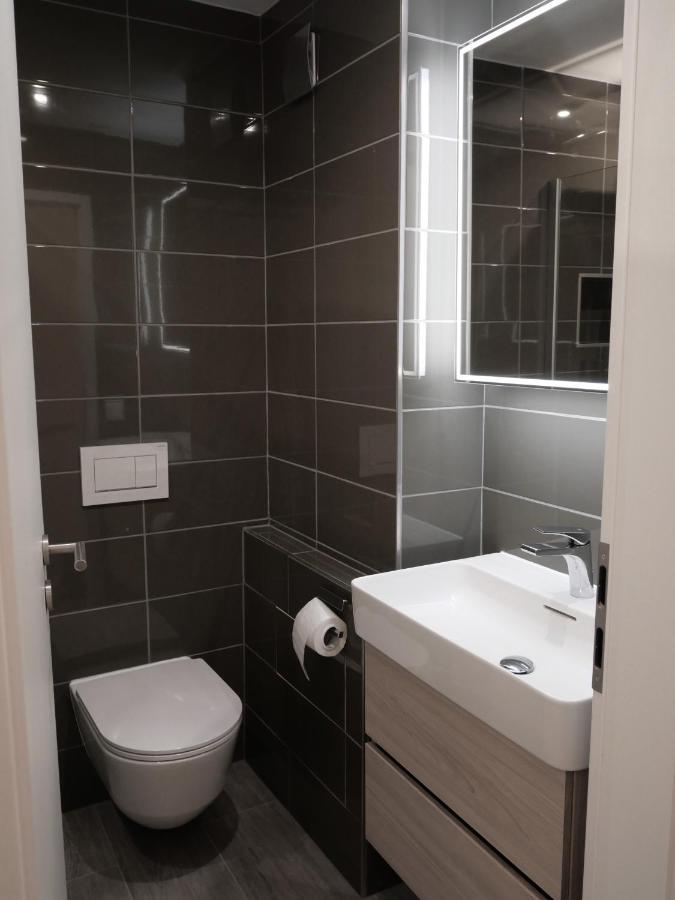 Moderne Wohnung An Toller Lage In Laax Esterno foto